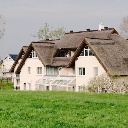 Ferienwohnung 5 Im Strandhaus Lobbe Ngoại thất bức ảnh