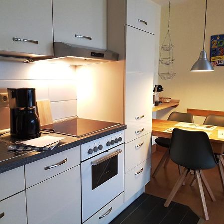 Ferienwohnung 5 Im Strandhaus Lobbe Ngoại thất bức ảnh