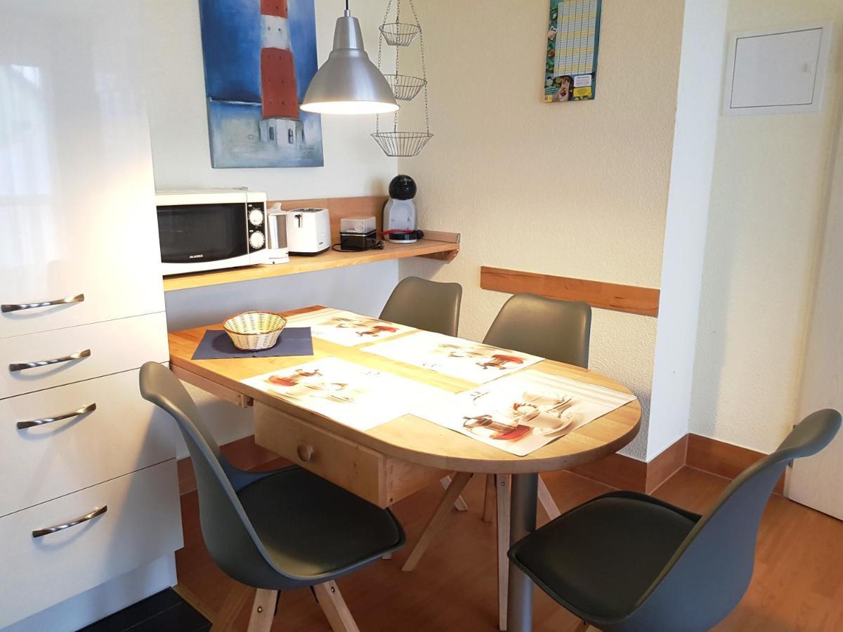 Ferienwohnung 5 Im Strandhaus Lobbe Ngoại thất bức ảnh